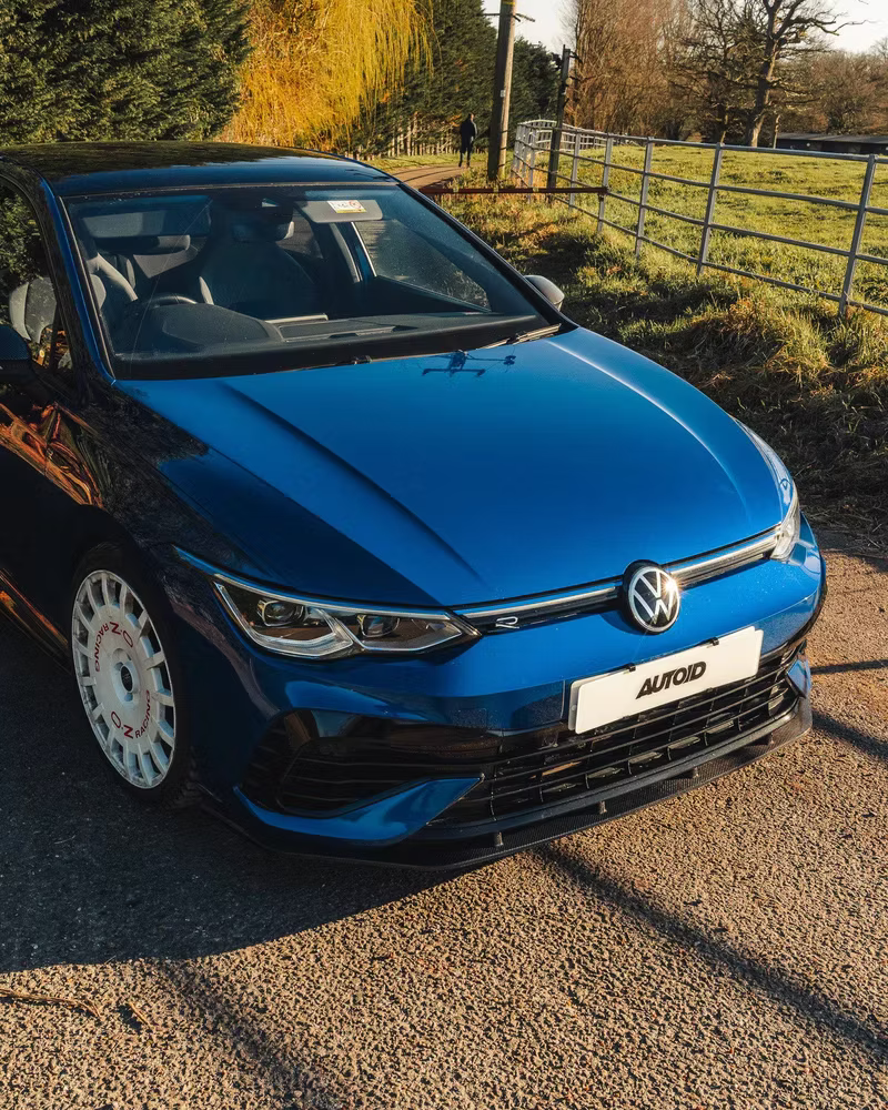 Lame avant carbone Autoid, VW Golf 8 R - ESSENTIALS
