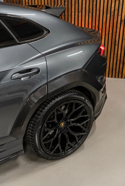 URUS - Elargisseurs d'ailes carbone, CT DESIGN