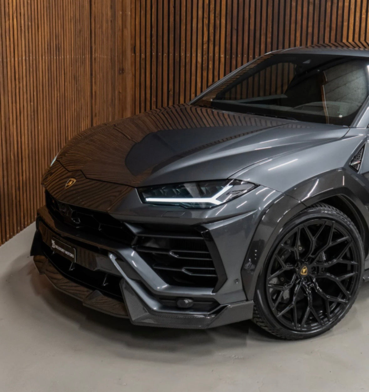 URUS - Lame avant carbone, CT DESIGN