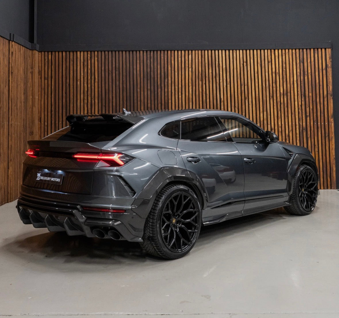 URUS - Diffuseur carbone, CT DESIGN