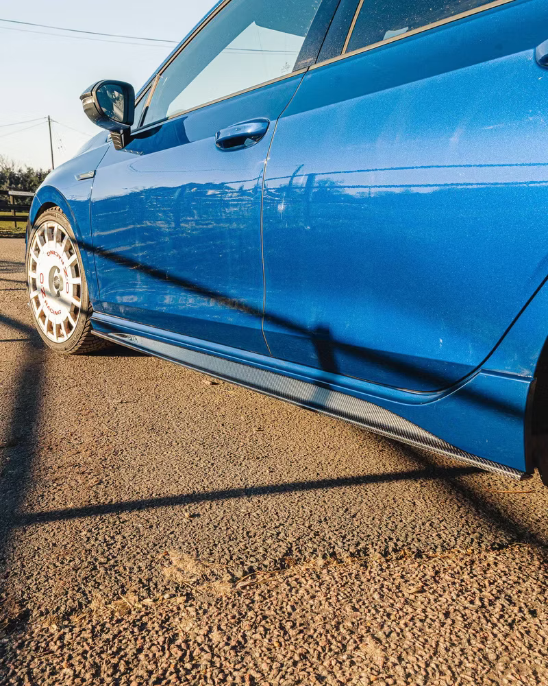 BAS DE CAISSE LATÉRAUX CARBONE AUTOID, VW GOLF MK8 R - ESSENTIALS