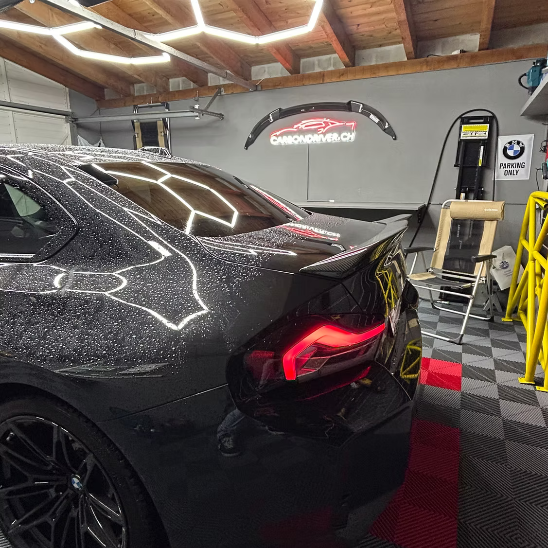 Becquet en carbone pour BMW G42 - Style ID-01