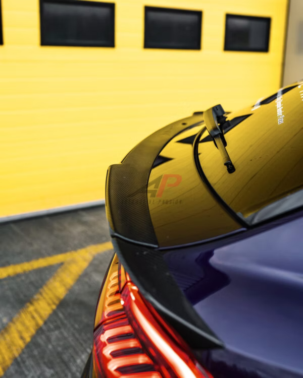 Aileron de coffre en carbone PA, Audi RSQ8