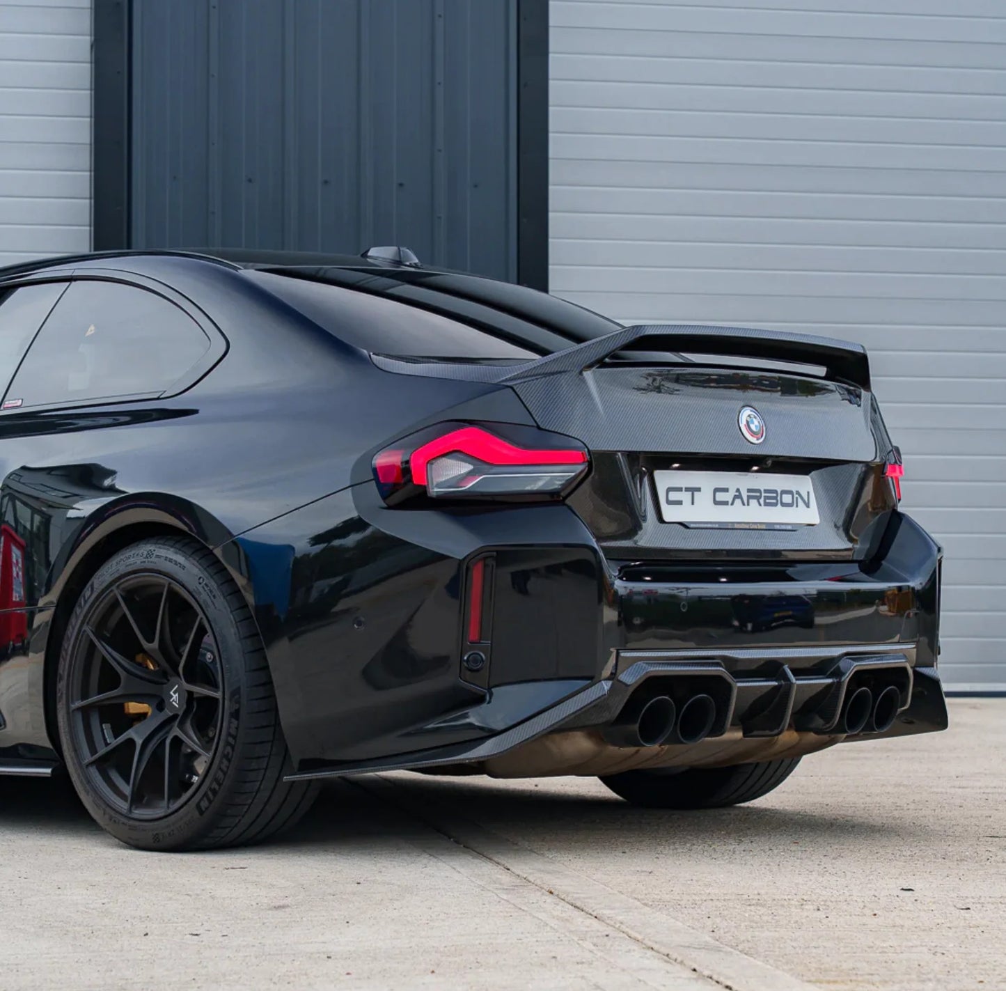 Coffre carbone avec aileron, BMW M2 G87