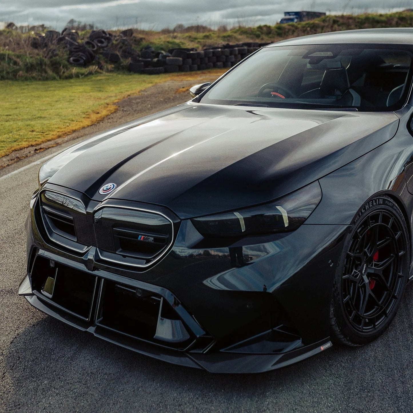 Lame avant carbone SQ-A, BMW M5 G9X
